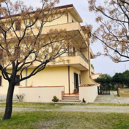 Zona Tranquilla Nel Verde E Vicino Al Mare Lejlighed